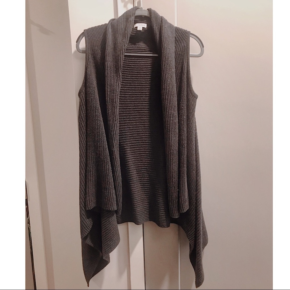 Oversized Sleeveless Shawl